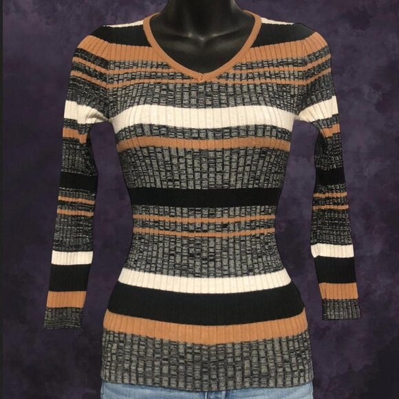 Majora Ribbed Knit Fitted Top - Picture 1 of 5